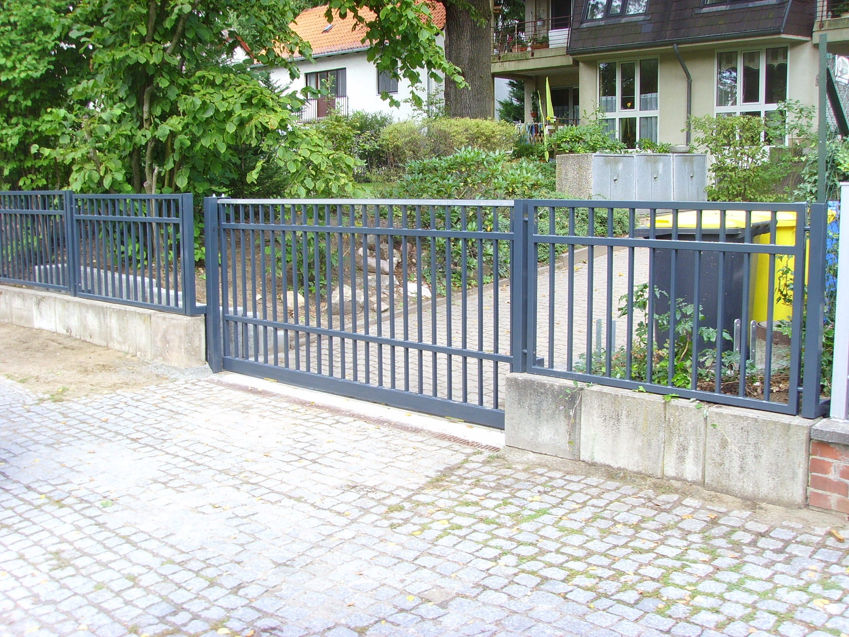 Metall Schiebetor